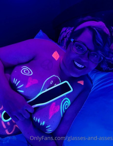 cougar courbée onlyfans nus érotiques photos