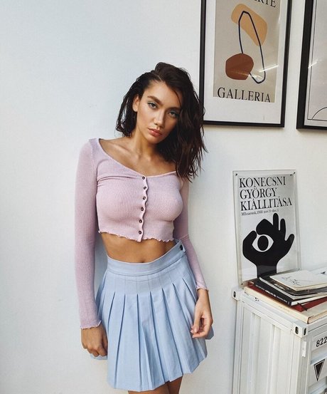 Karina Istomina modèle sexy galerie