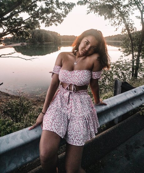 Hannah Malvone nus étoiles collection