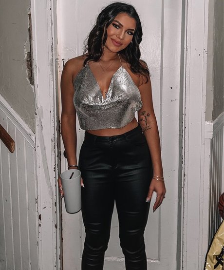 Hannah Malvone star du porno nue galerie