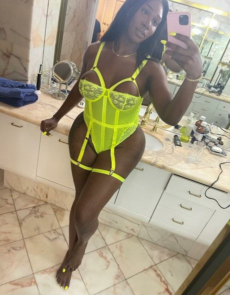 Ts Nidia actrice xxx archive