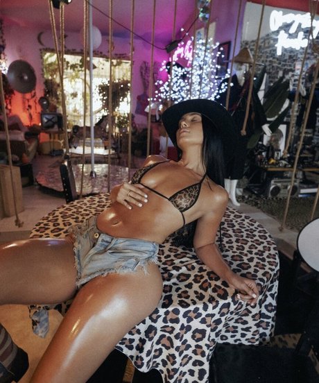 E Rose__eroze jolie actrice photos