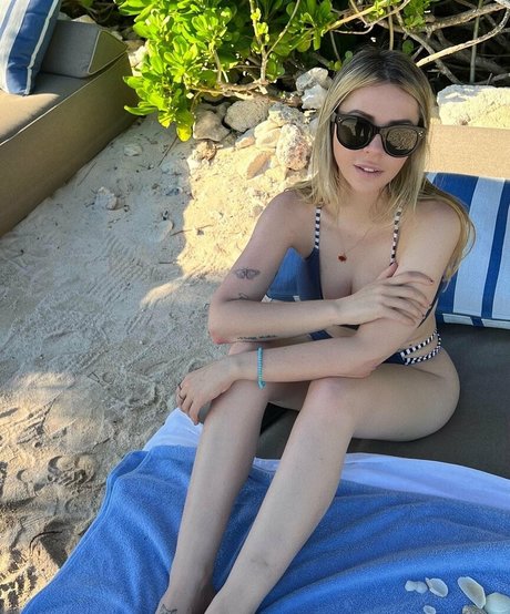 Alison Wonderland actrice érotique images