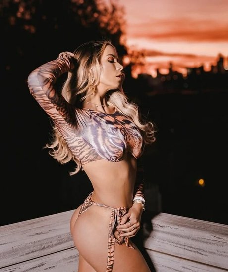 ThatGirlPenny art de star du porno img