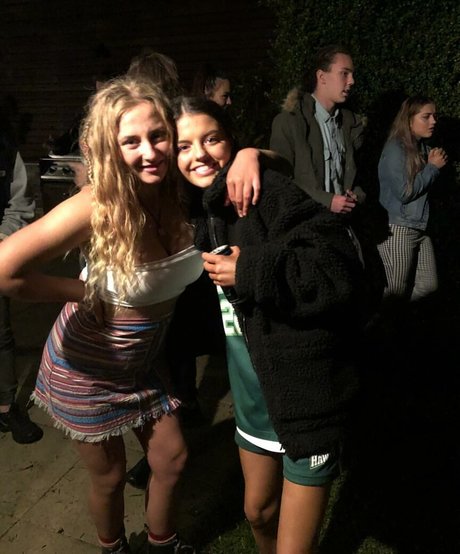 lesbiennes aux gros seins onlyfans gratuit images