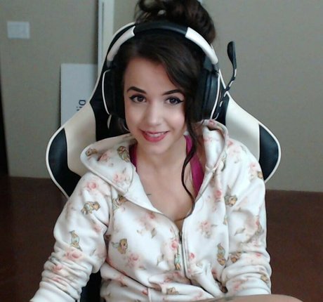 Deernadia joli modèle photo