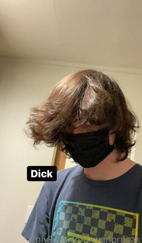 brunette onlyfans érotique sympa photo