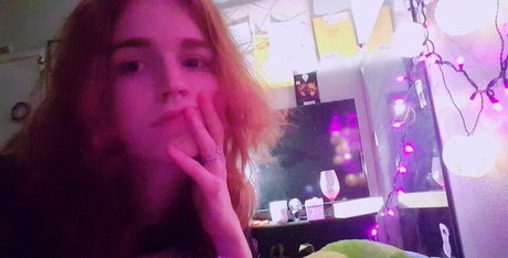 Cyanide River jolie star du porno photos