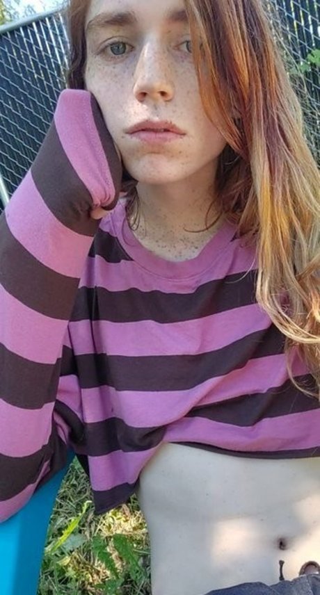 Cyanide River étoile érotique images