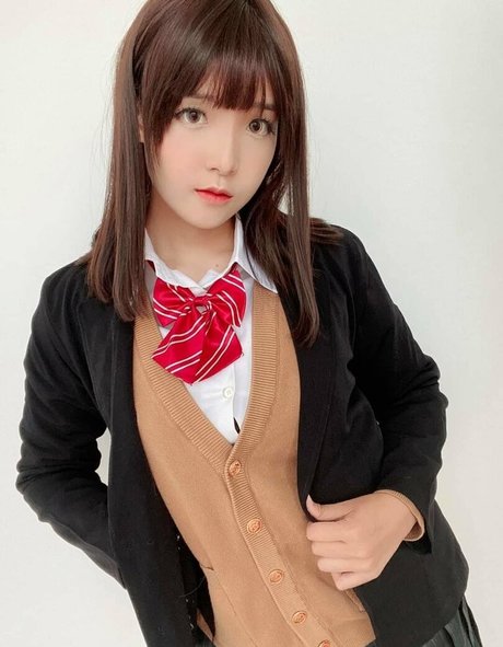 pikiichu modèle érotique images