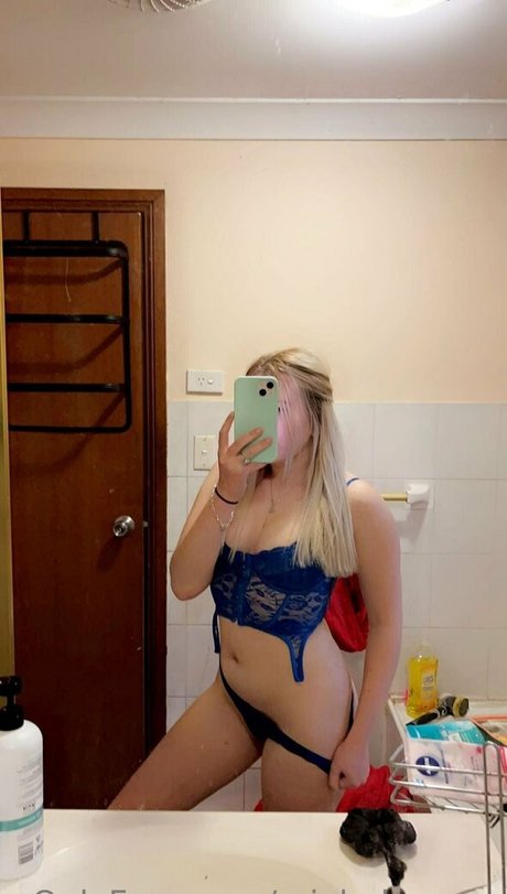 miababyyyxx actrice de nus archive