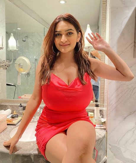 Sonali Malhotra beau modèle collection