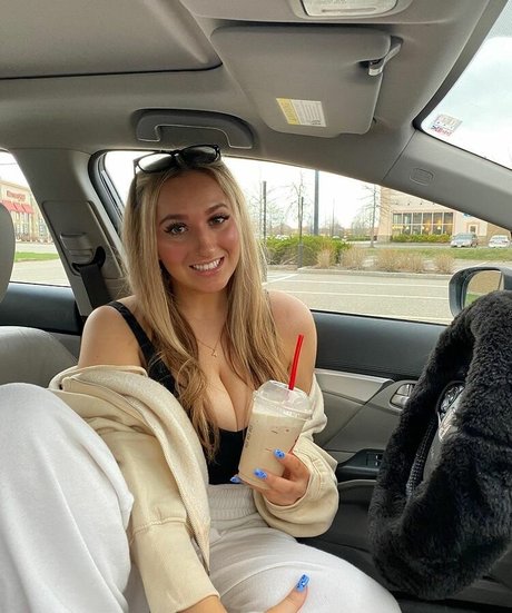 Angelina C modèles nus photo