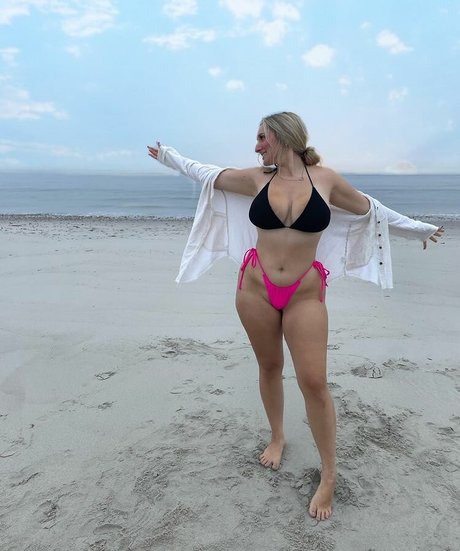 Angelina C modèle sexy images