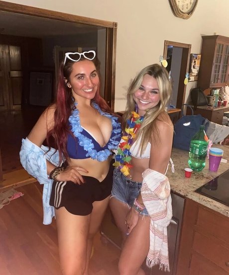 Angelina C modèle gratuit collection