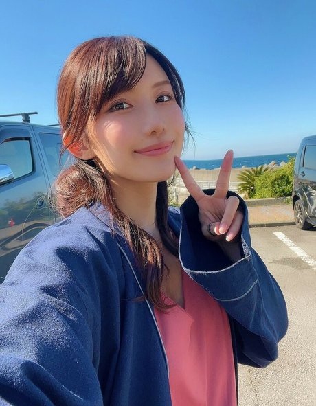 Arisa Kotoi modèle xxx galeries