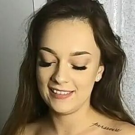 peachprincesxx star du porno en haute qualité des photos