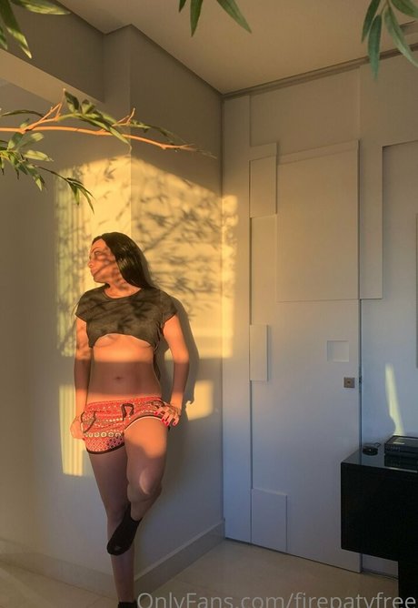 firepatyfree étoile érotique photos