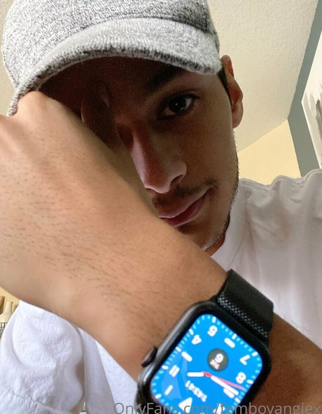 femboyangiesfeet beau modèle img