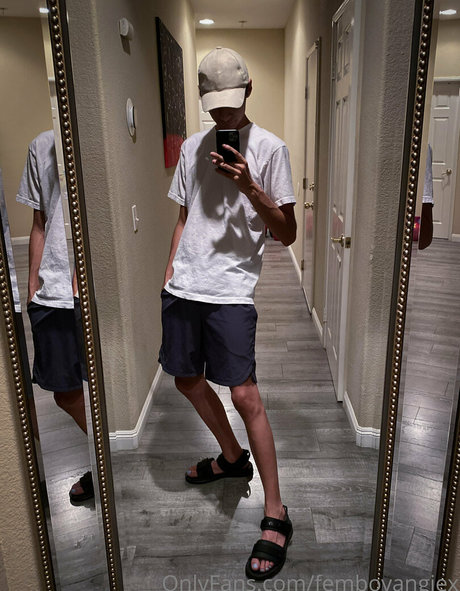 femboyangiesfeet star érotique images