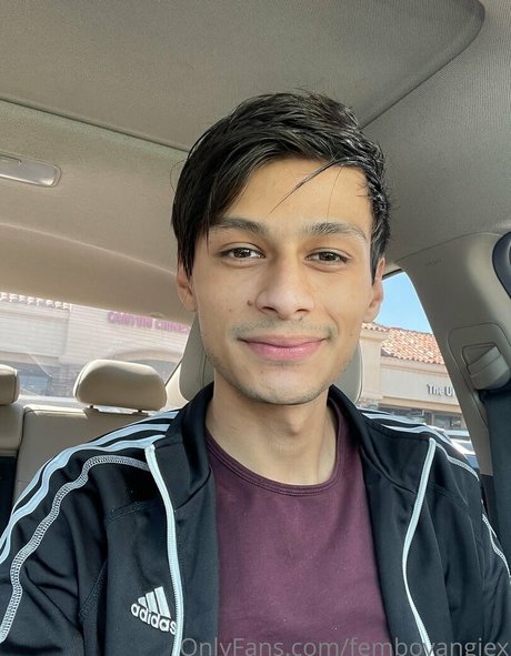 femboyangiesfeet star du porno érotique photo