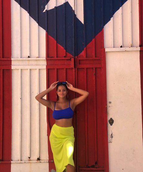 Leslie Sanchez étoile érotique collection