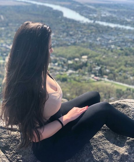 Victoria Boiadgieva jolie étoile des photos