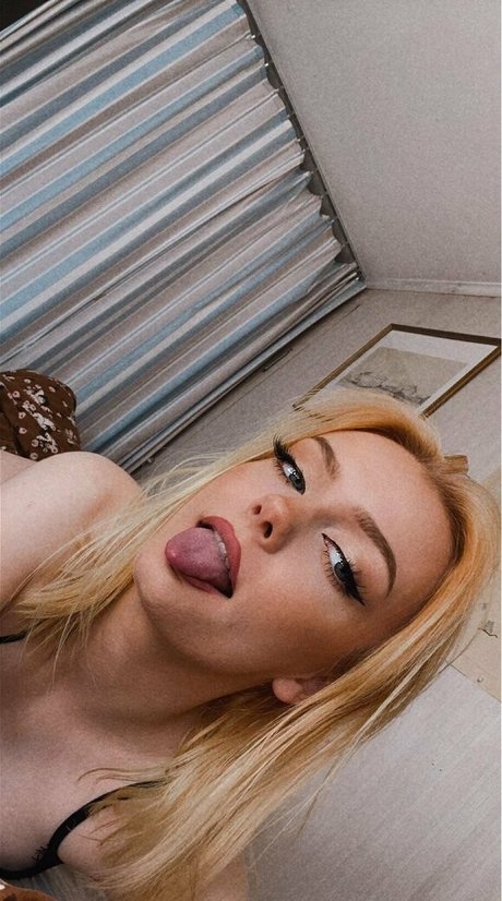 rebecccamua étoile érotique galerie