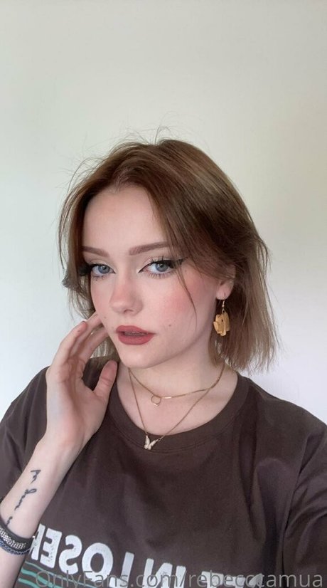 rebecccamua actrice sexy image