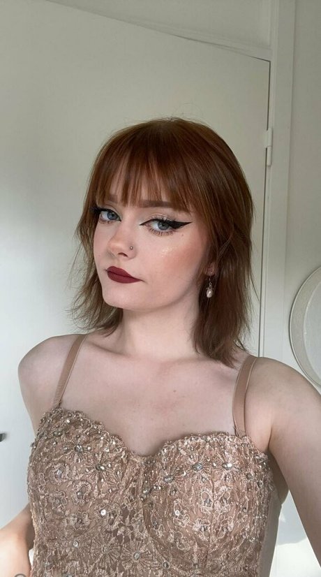 rebecccamua modèle nu collection