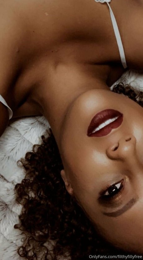 filthyfillyfree modèle sympa img