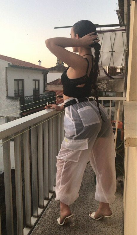 Claudia Vale étoile nue galeries