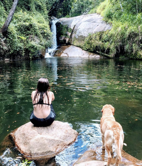 Fah Suicide modèle nu galeries