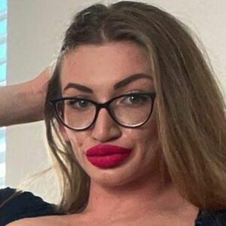 Enrica Ademi modèle adulte archive