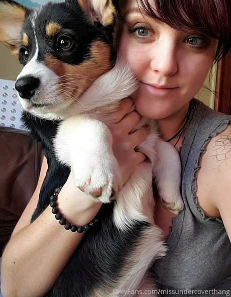 missundercoverthang modèle artistique des photos