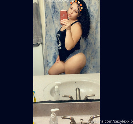 sexylexxib étoile érotique photos