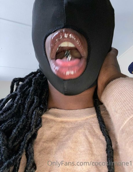 cocosiimone1 modèle de haute qualité archive