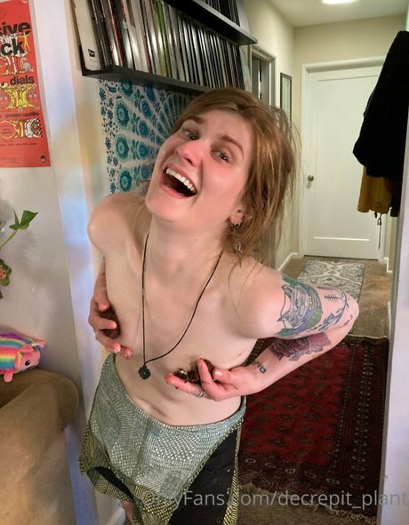 Decrepit plant actrice exclusive galeries