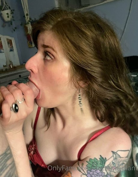 Decrepit plant actrice sexy archive