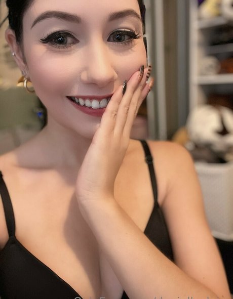 daniellaclaire mannequin image