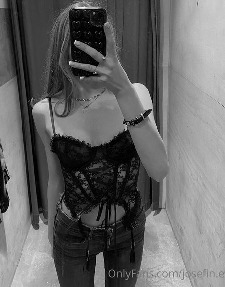 Jossi e actrice artistique des photos