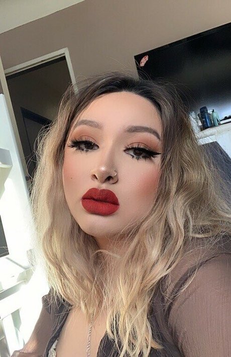 Bribeibi modèle artistique des photos