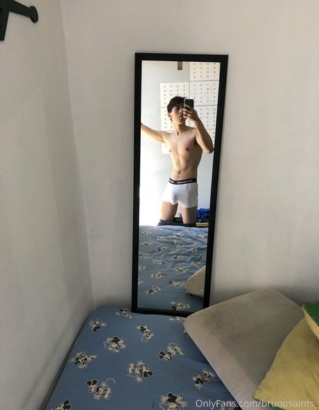 brunosaints_ actrice hd photos