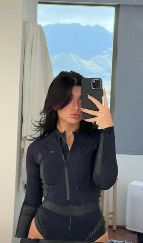 Tabitha Swatosh modèle joli galeries