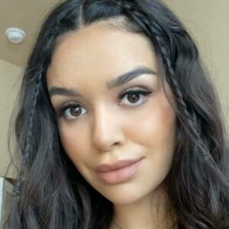 Erikamdiaz modèle magnifique des photos