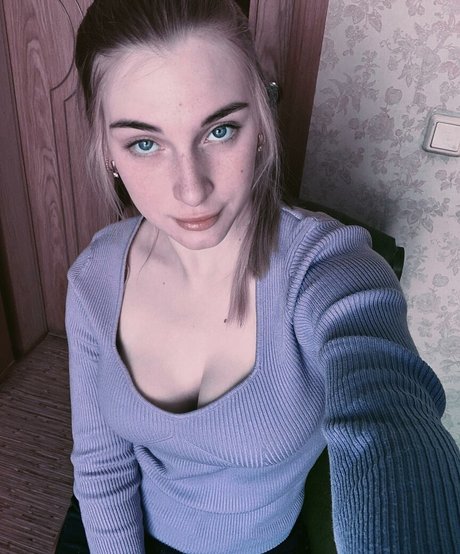 Girl Valerie art star du porno img