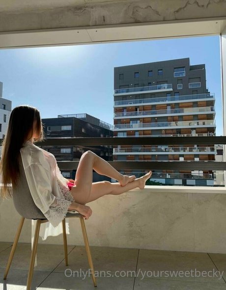 yoursweetbecky belle actrice photos