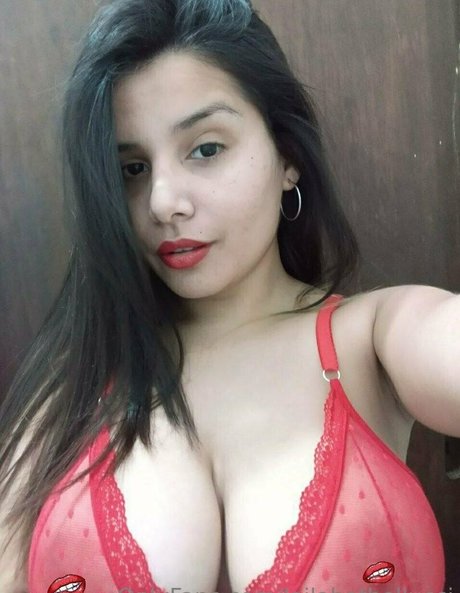 lailahotbellucci star du porno en haute qualité img