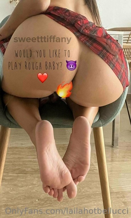 lailahotbellucci modèle meilleur galeries