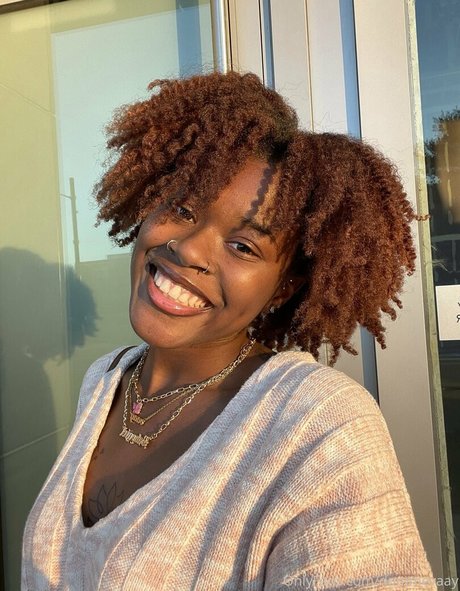 dommevaay actrice de nus photos